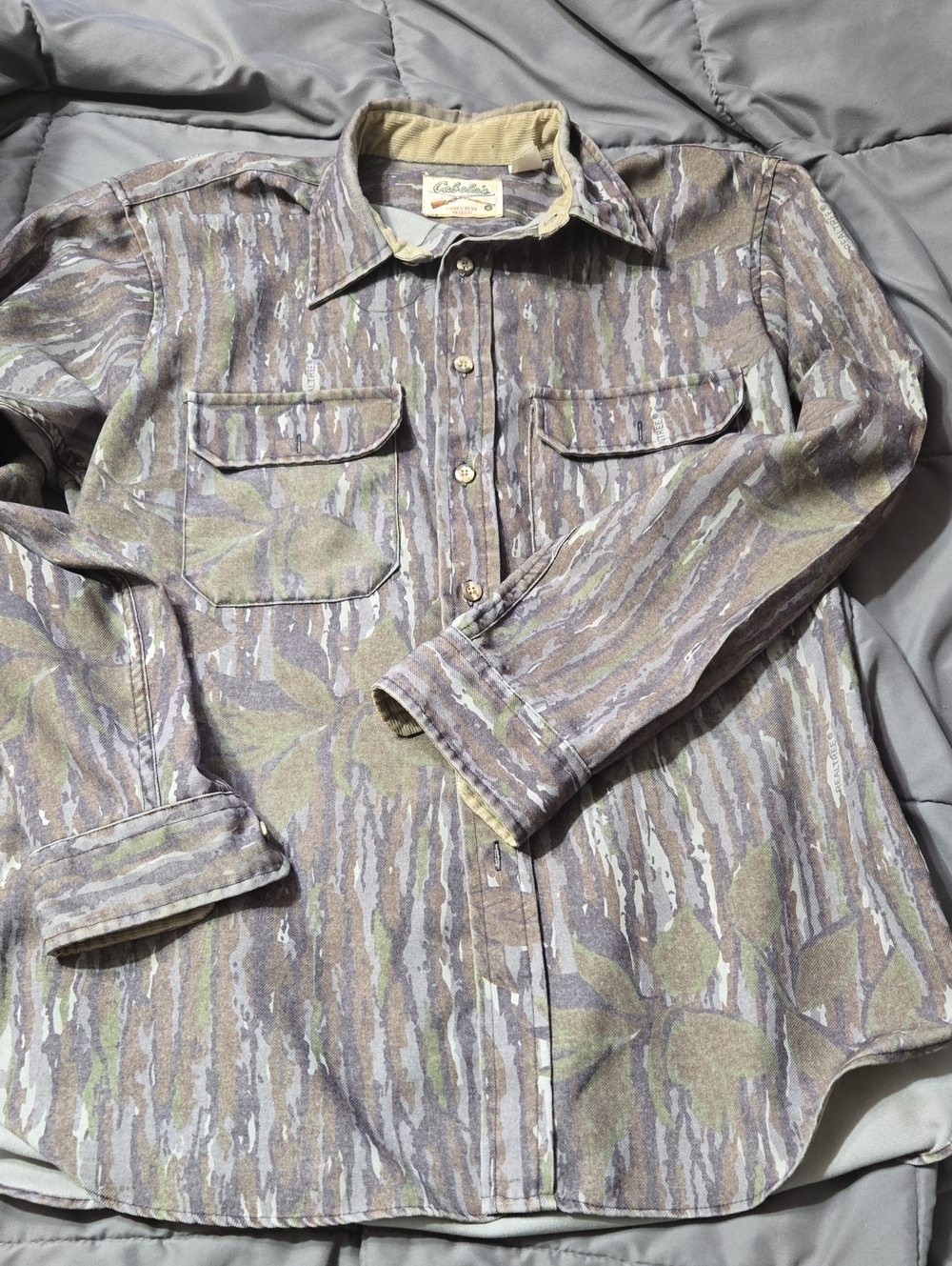 Cabela's Men's Camouflage Button-Down Shirt in Brown and Green Size L